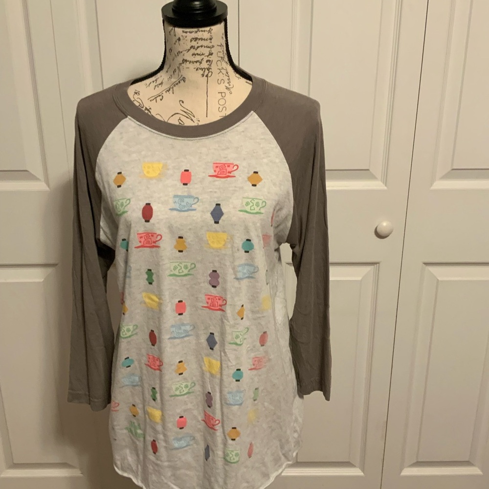 Gray and White Long Sleeve Tee with Colorful Print
